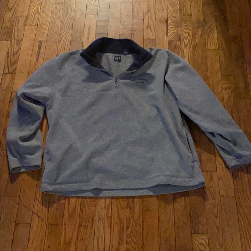 Gap Athletic Pullover. Gray